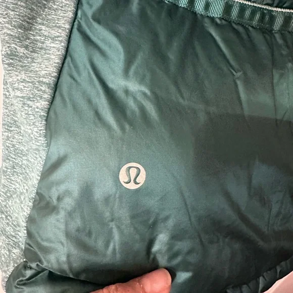 LULULEMON Down for a Run Vest Sz 4 - Picture 5 of 5